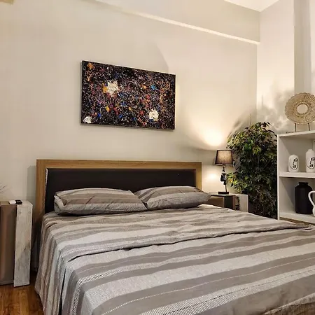 Modern & Stylish 2 Bedroom Near Acropolis