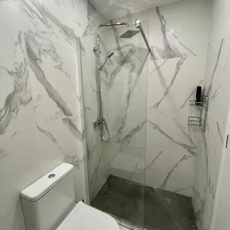 Modern & Stylish 2 Bedroom Near Acropolis * Athens